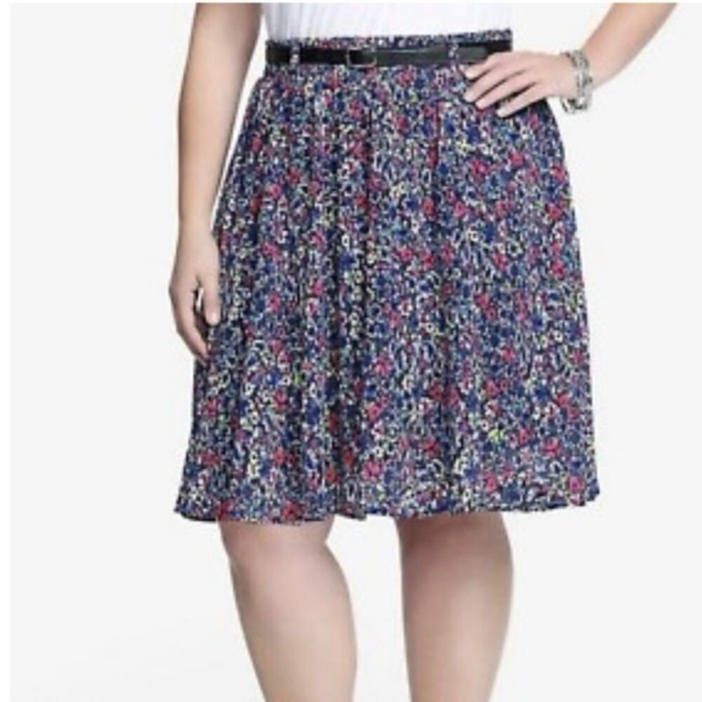 Torrid Chiffon Blue Multicolor Floral Flowy
Lined Skirt size 4
